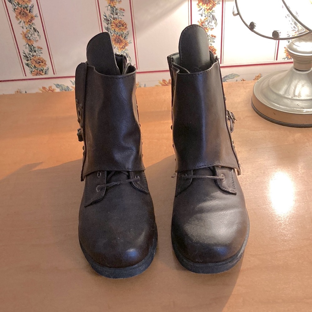 Brown leather zip-up / lace-up boots with spats and buckle size 8-8.5